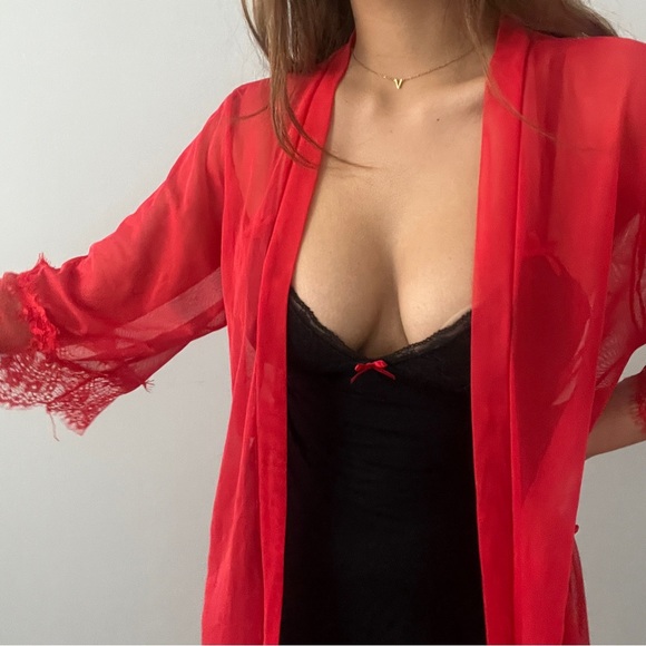 Vintage Red Lace Mesh Robe - Free Size - Picture 2 of 4